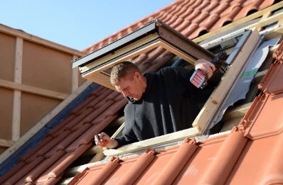 Pose de fenêtres de toit Velux à Laurède